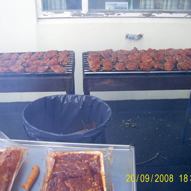 Kjötið að komast á grillið