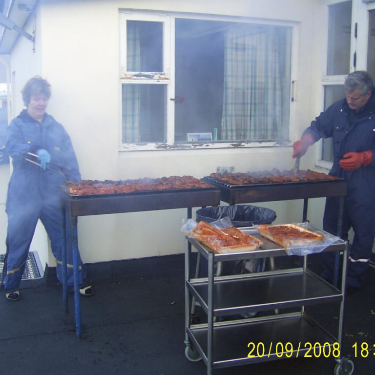 Hrefna og Vignir með tangirnar á lofti