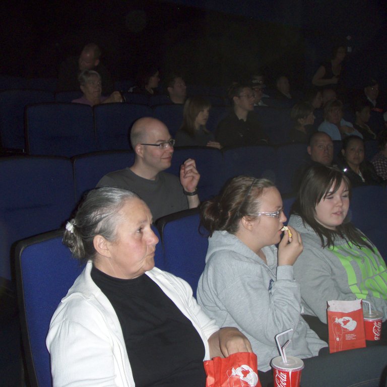 BíóferðOddfríður, Sigfús Inga o.fl. STÚA félagar í \